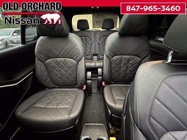 2023 BMW X7 xDrive40i — photo 12 of 23