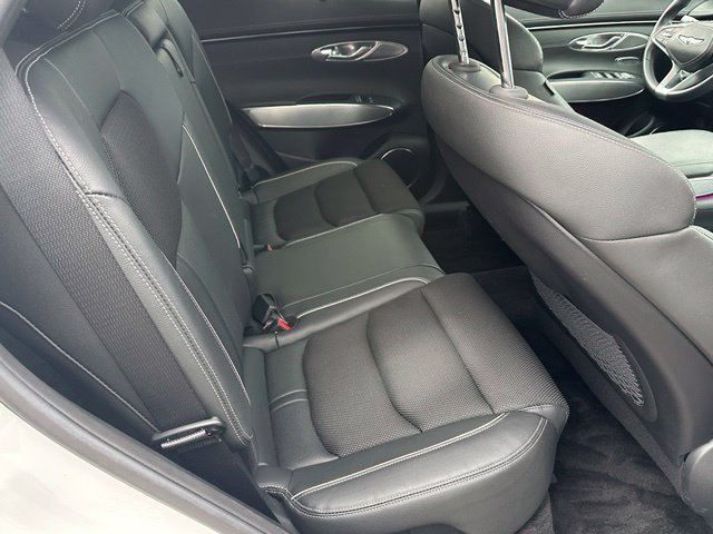 2023 Genesis GV70 2.5T — photo 11 of 41