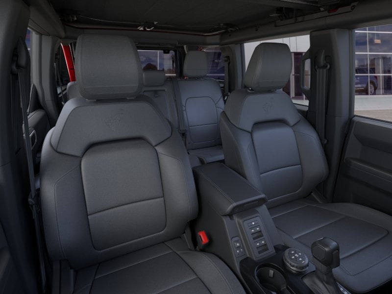 2026 Ford Bronco Outer Banks — photo 35 of 57