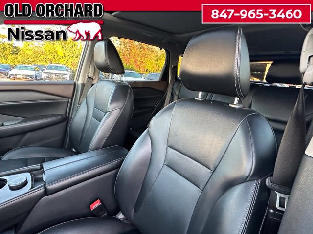 2023 Nissan Rogue SL — photo 12 of 22