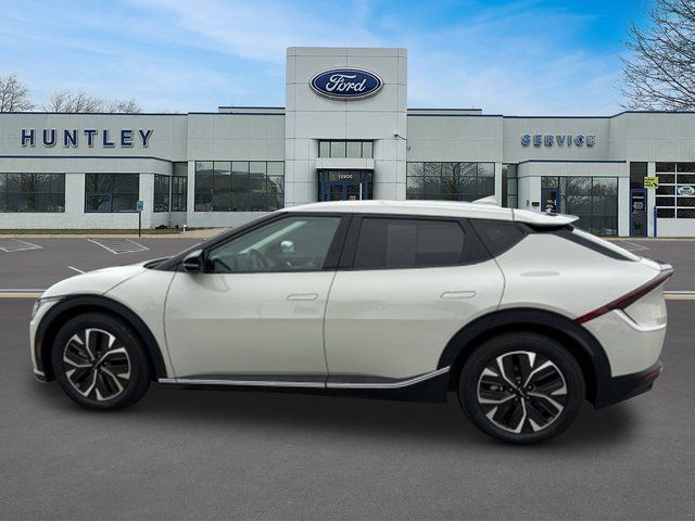 2024 Kia EV6 Light — photo 7 of 25