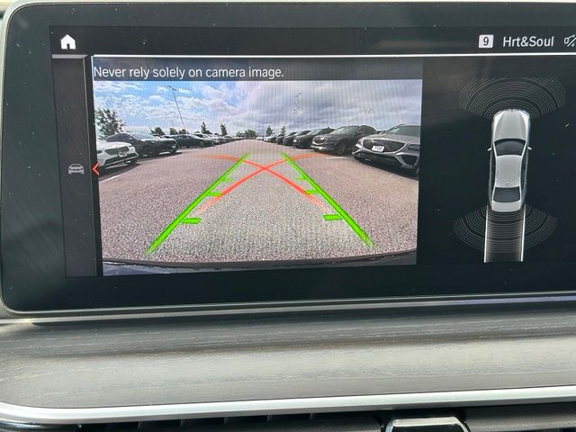 2023 BMW 5 Series M550i xDrive — photo 28 of 32