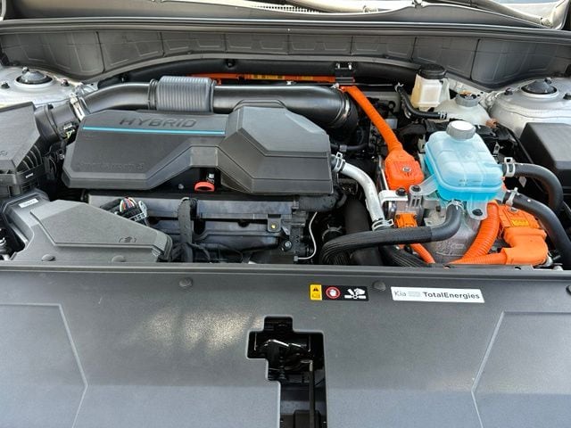 2025 Kia Sorento Plug-In Hybrid EX — photo 9 of 34