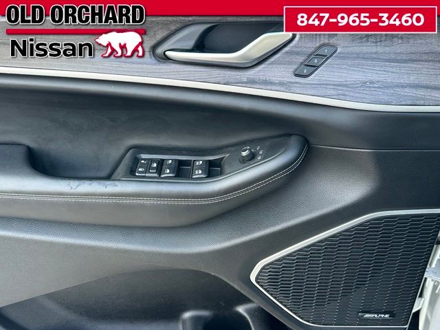 2022 Jeep Grand Cherokee 4xe — photo 10 of 24