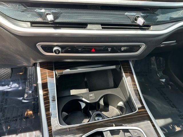 2025 BMW X5 xDrive40i — photo 25 of 31