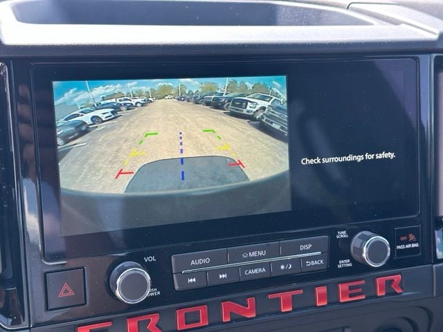 2025 Nissan Frontier PRO-4X — photo 24 of 43