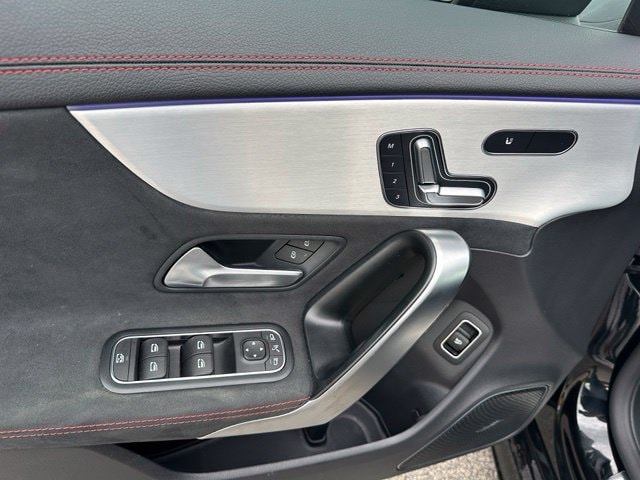 2025 Mercedes-Benz CLA CLA 35 AMG® — photo 21 of 31