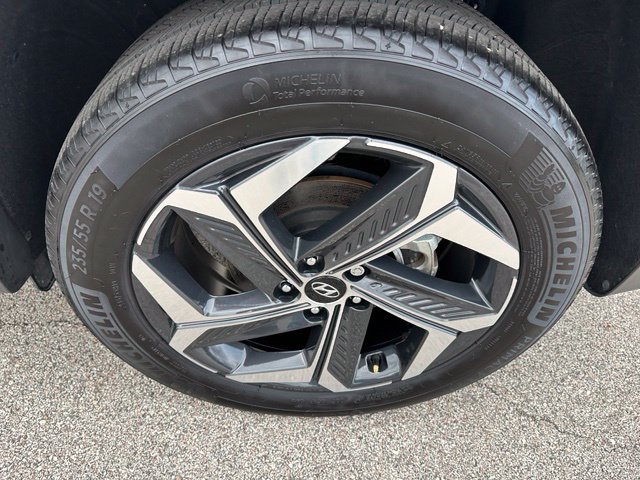 2024 Hyundai Tucson Hybrid Limited — photo 8 of 39