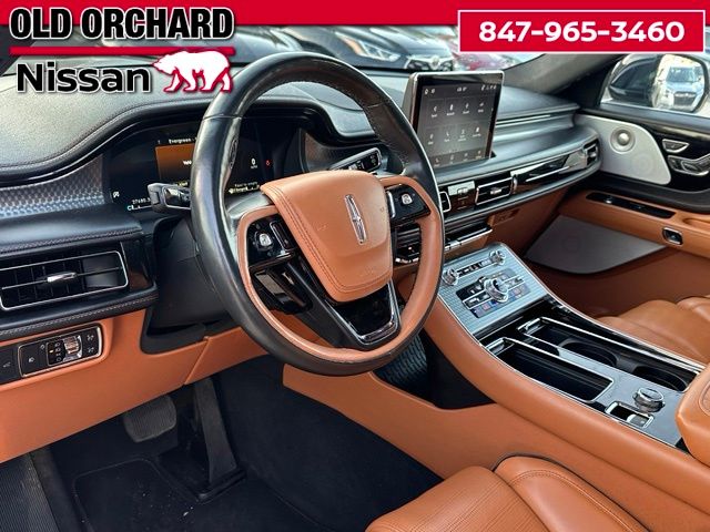 2023 Lincoln Aviator Black Label — photo 18 of 24