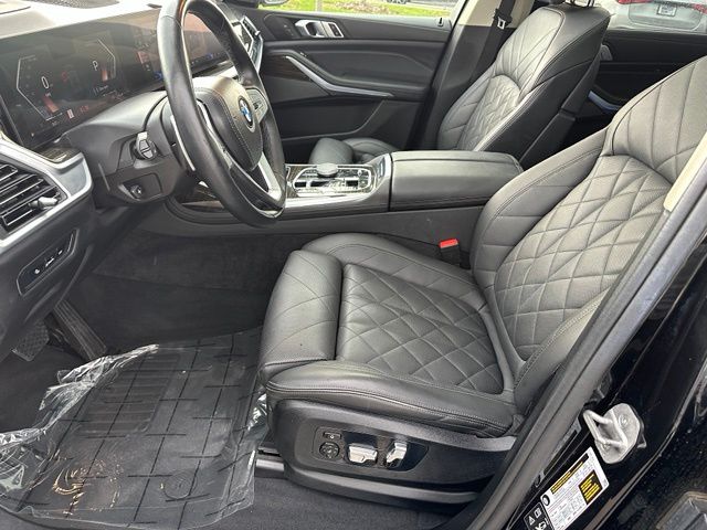 2024 BMW X7 xDrive40i — photo 23 of 34