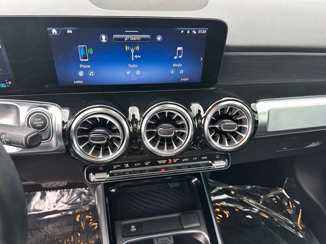 2024 Mercedes-Benz GLB GLB 250 — photo 25 of 31
