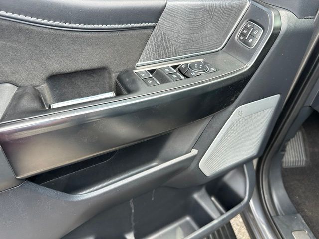 2023 Ford F-150 Platinum — photo 16 of 33