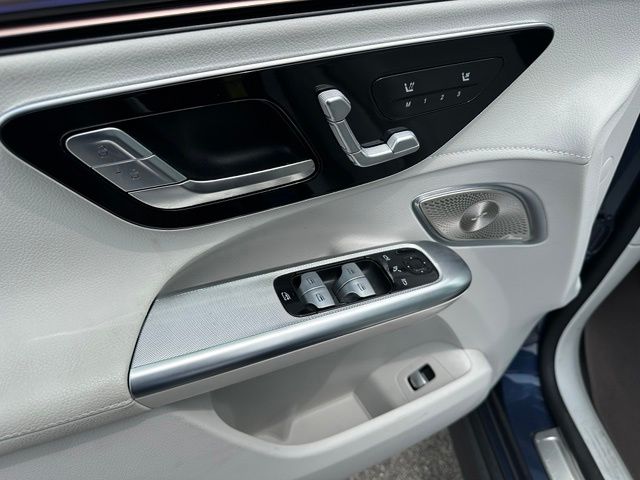 2023 Mercedes-Benz EQE 350 SUV — photo 19 of 31