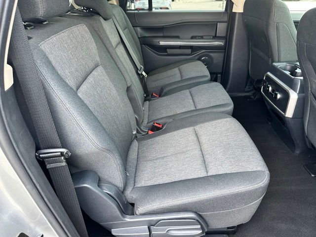 2024 Ford Expedition Max XLT — photo 10 of 41