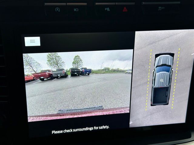 2023 Ford F-150 Lariat — photo 25 of 37
