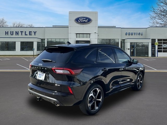 2023 Ford Escape ST-Line Select — photo 4 of 33