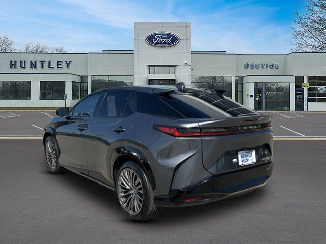 2023 LEXUS RZ 450e Luxury — photo 6 of 32
