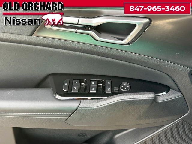 2025 Kia Sportage Hybrid EX — photo 10 of 22