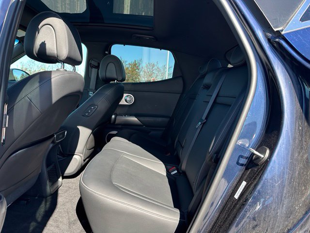 2025 Genesis GV60 Advanced — photo 15 of 41