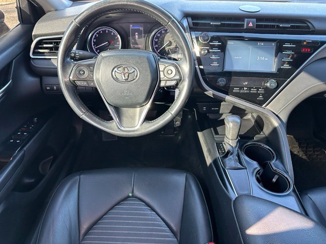 2018 Toyota Camry SE — photo 13 of 27