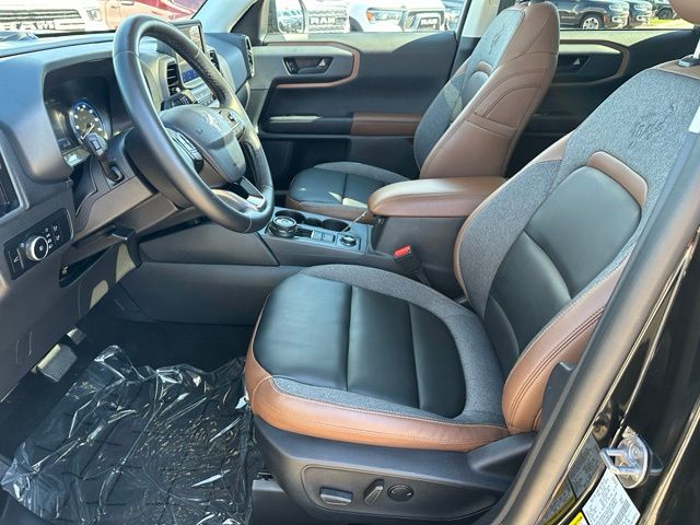 2024 Ford Bronco Sport Outer Banks — photo 18 of 27