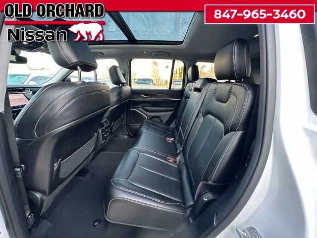 2022 Jeep Grand Cherokee 4xe — photo 15 of 24