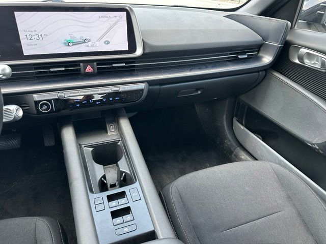 2024 Hyundai IONIQ 6 SE — photo 15 of 28