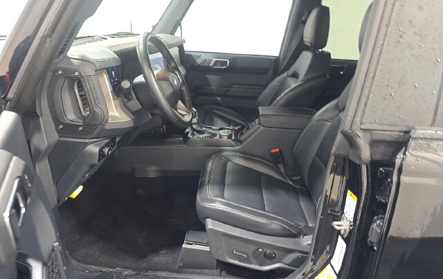 2025 Ford Bronco Outer Banks — photo 6 of 10