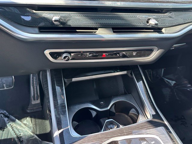 2024 BMW X7 xDrive40i — photo 27 of 32