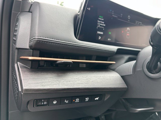 2023 Nissan Ariya Evolve+ e-4orce — photo 22 of 31