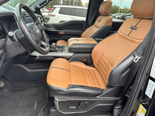 2023 Ford F-150 Platinum — photo 16 of 32
