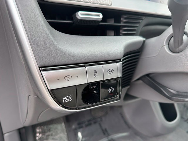 2022 Hyundai IONIQ 5 Limited — photo 23 of 41