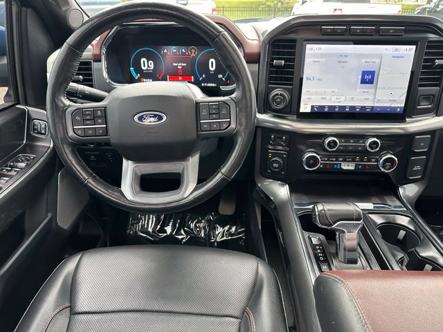 2023 Ford F-150 Lariat — photo 14 of 29
