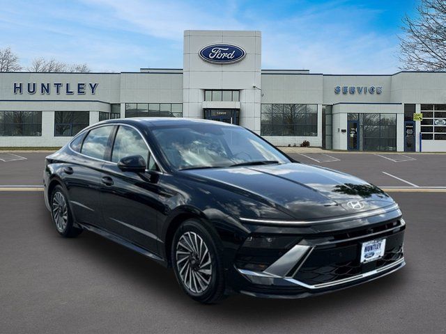 2025 Hyundai Sonata Hybrid Limited — photo 4 of 40