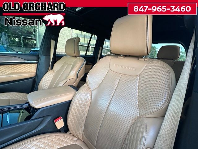 2022 Jeep Grand Cherokee Summit 4xe — photo 14 of 26