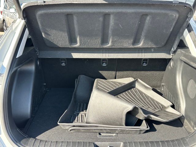 2024 Hyundai Kona Limited — photo 9 of 29