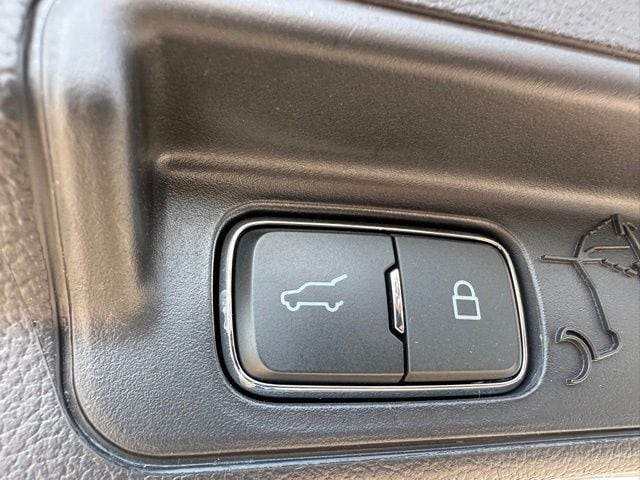 2025 Ford Explorer ST — photo 12 of 35
