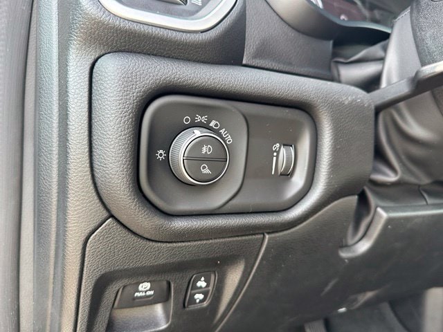 2023 Ram 1500 Big Horn/Lone Star — photo 16 of 23