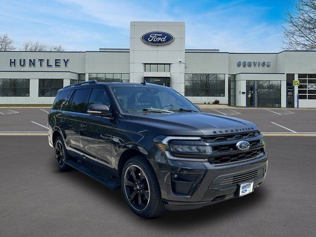 2022 Ford Expedition Limited — photo 4 of 38