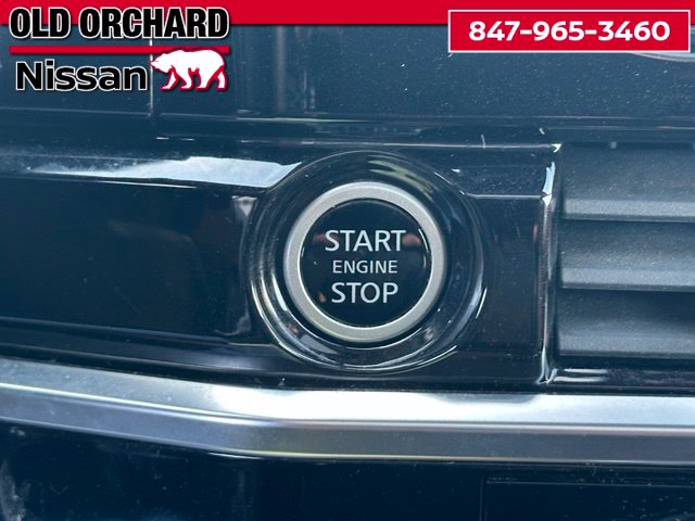 2023 Nissan Pathfinder Platinum — photo 21 of 23