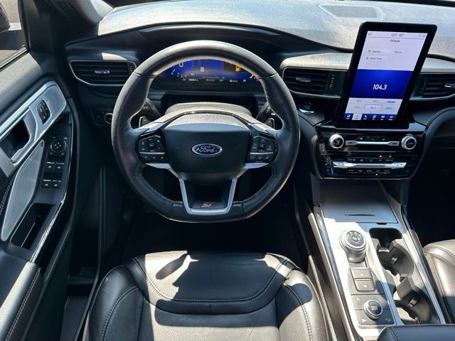 2023 Ford Explorer ST — photo 20 of 36