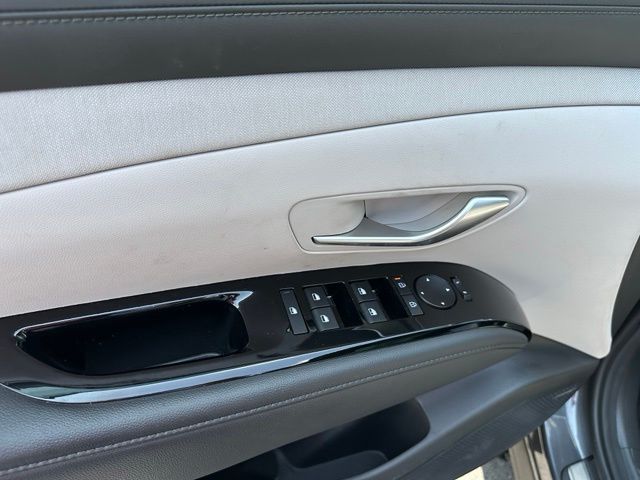 2025 Hyundai Tucson Hybrid Limited — photo 20 of 39
