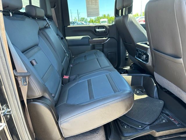 2023 GMC Sierra 3500HD Denali — photo 12 of 33