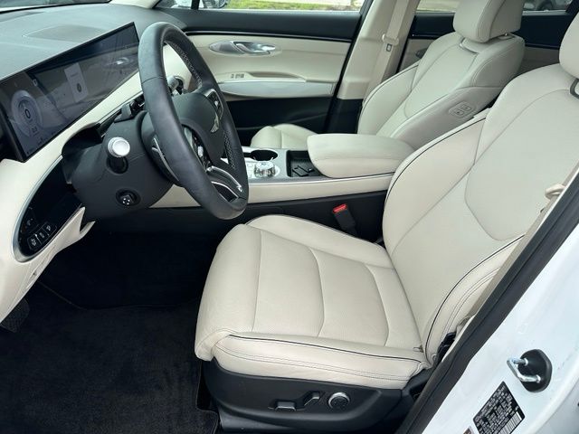 2026 Genesis GV70 2.5T Advanced — photo 20 of 37