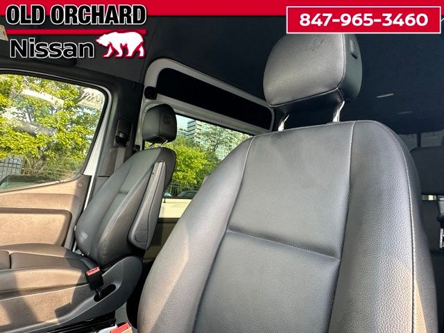2024 Mercedes-Benz Sprinter 2500 Crew 144 WB — photo 9 of 21