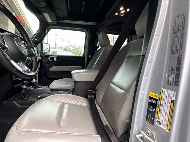 2023 Jeep Wrangler Sahara 4xe — photo 12 of 19