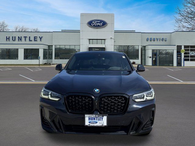 2022 BMW X4 xDrive30i — photo 3 of 28