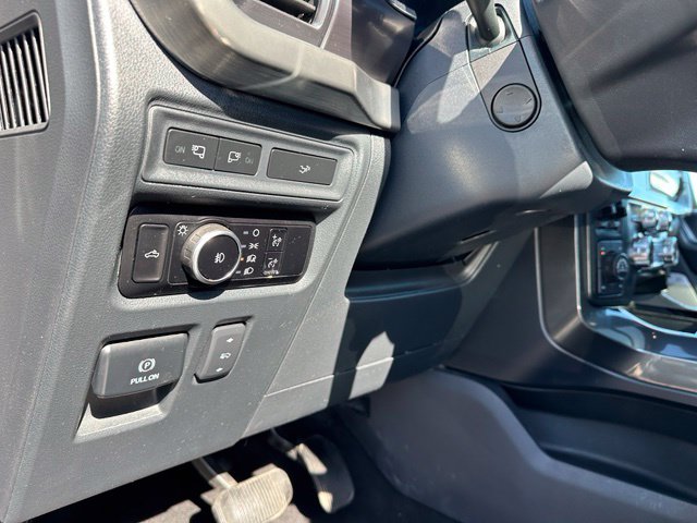 2023 Ford F-150 Lariat — photo 16 of 26