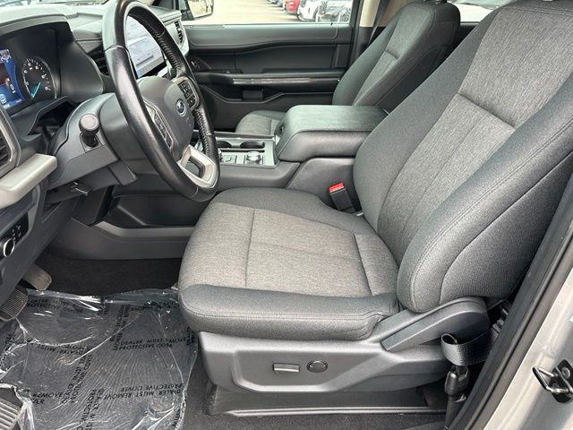 2024 Ford Expedition Max XLT — photo 32 of 41