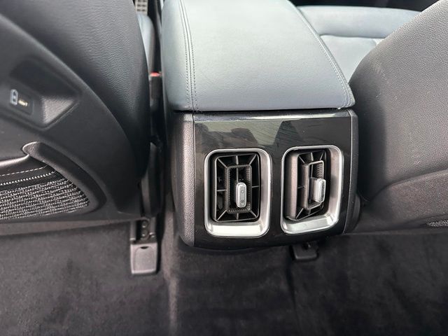 2025 Kia Sorento Plug-In Hybrid SX Prestige — photo 21 of 45